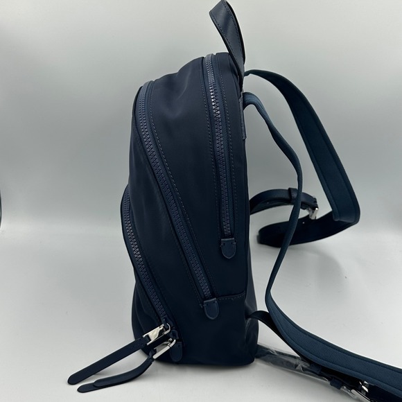north face everyday carry backpack The NF0A8EZK 35L Travel Backpack, TNF Black / OSFA Style:Allpa 42L - Oak The Playground Mochila de Unicórnio | The FLEXVENT suspension system